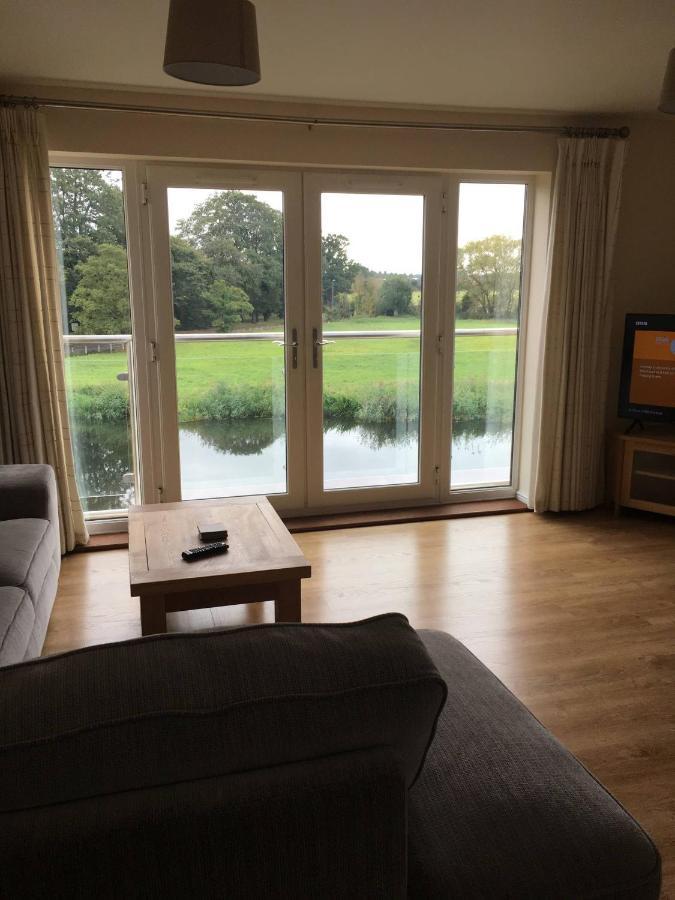 Penthouse Apartment On The River - 65 Skipper Way Saint Neots Esterno foto