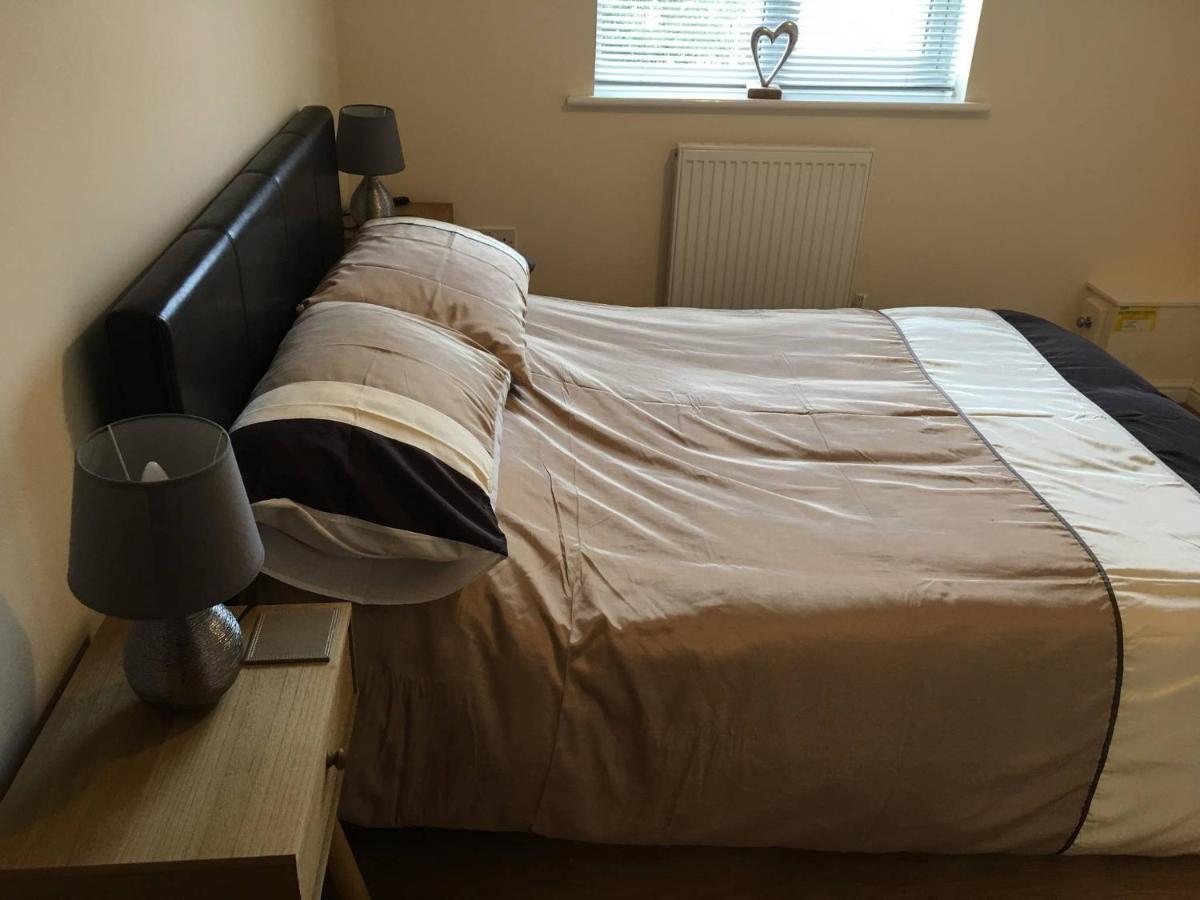 Penthouse Apartment On The River - 65 Skipper Way Saint Neots Esterno foto
