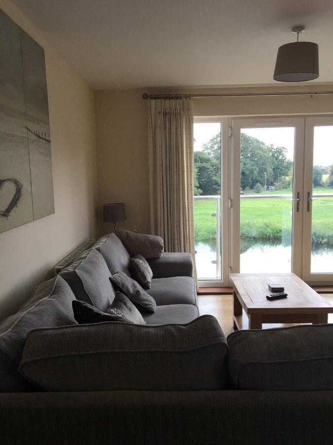 Penthouse Apartment On The River - 65 Skipper Way Saint Neots Esterno foto