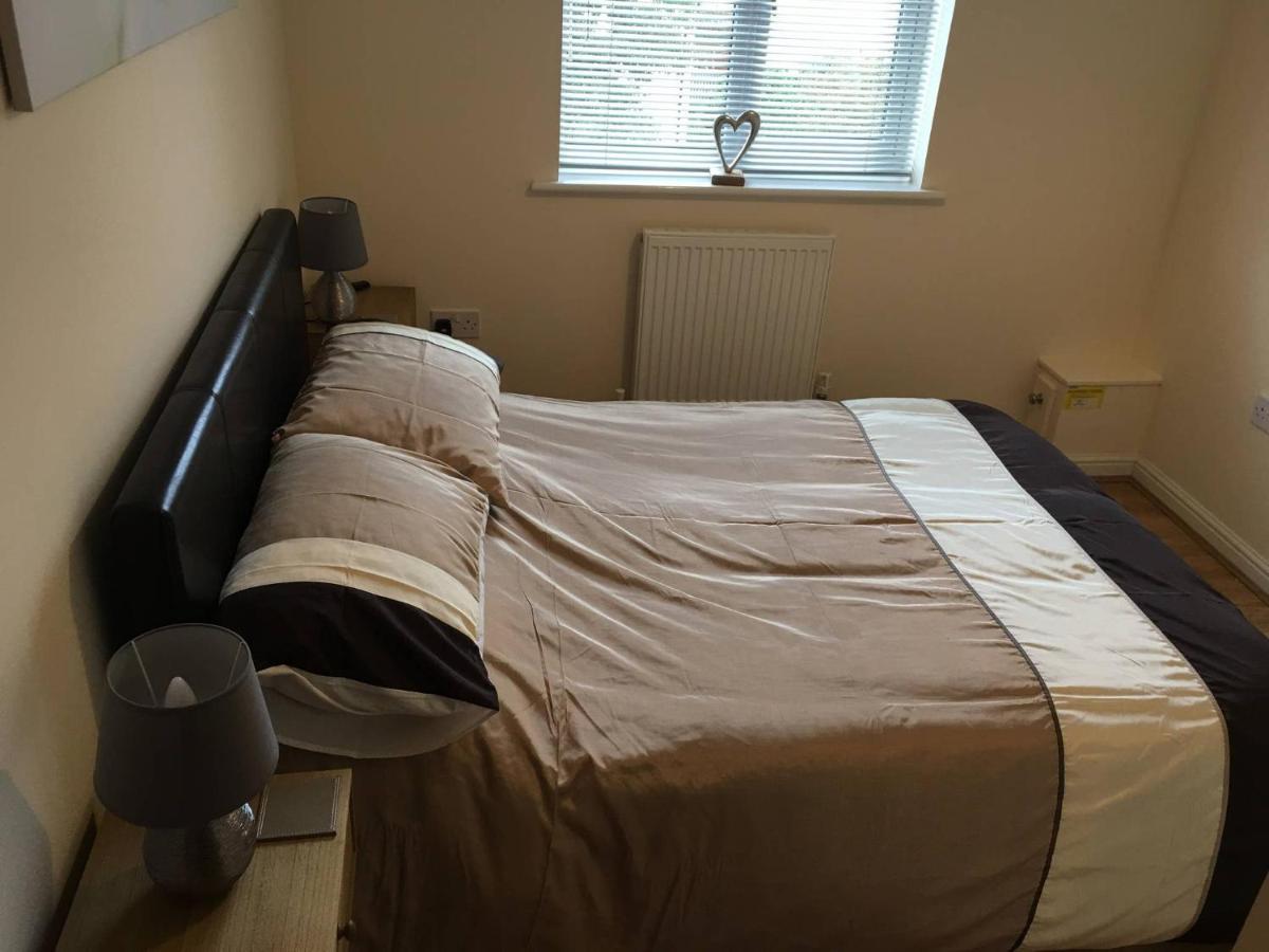 Penthouse Apartment On The River - 65 Skipper Way Saint Neots Esterno foto